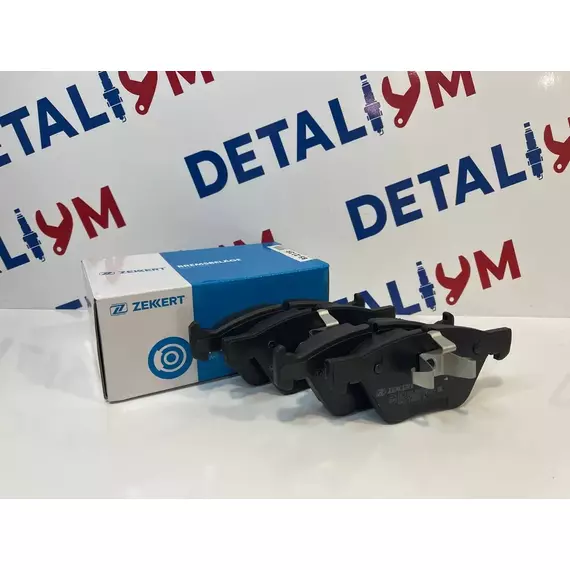 Колодки тормозные передние BMW 3 (E90,E91,E92) 04-, X1 (E84) 09-