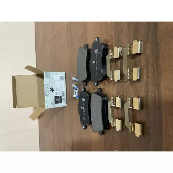 Тормозные колодки MERSEDESBENZ A0074207720 Задние