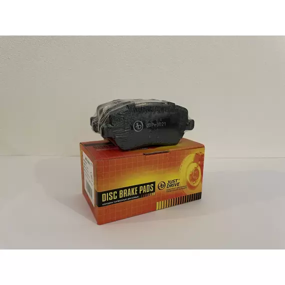 Тормозные колодки передние для / Renault Duster (от 2003 г.в.) OEM: 8450108101 Лада Веста / Рено Дастер (2005, 2006, 2007, 2008, 2009, 2010, 2011, 2012, 2013, 2014, 2015, 2016, 2017, 2018, 2019, 2020, 2021, 2022, 2023 г.в.)