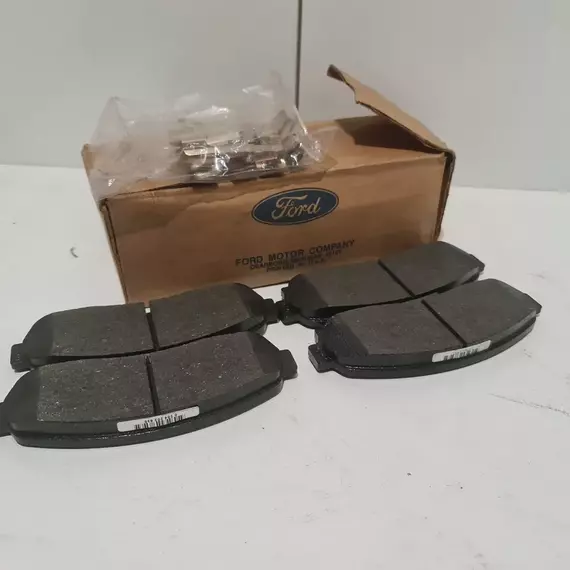 Колодки тормозные Ford 1L2Z-2001-BA Передние