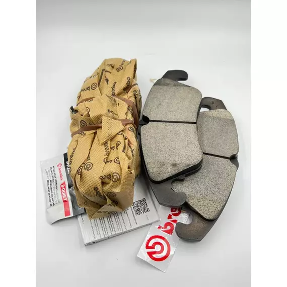 Дисковые тормозные колодки (комплект) Nao Line Brembo P85098N
