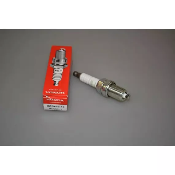 Свеча зажигания, 1 шт. HONDA арт. 98079-5514E (BKR5E-11/6953) для HONDA Civic (95-01) / MAZDA 3 (03-15), Premacy (99-05) / MITSUBISHI Lancer (94-03), Delica (95-02), L200