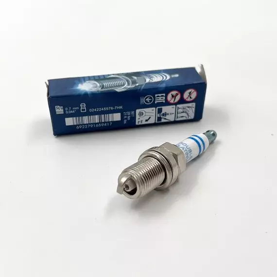 Свеча зажигания Bosch 0242236510 для 1-series 3-series 5-series 7-series X1 X3 X5 Z4 / 1шт